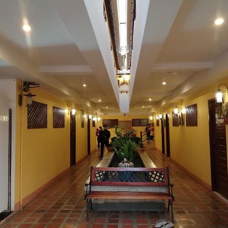 Yellow Tique Hotel Lampang Bagian luar foto