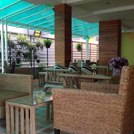 Yellow Tique Hotel Lampang Bagian luar foto