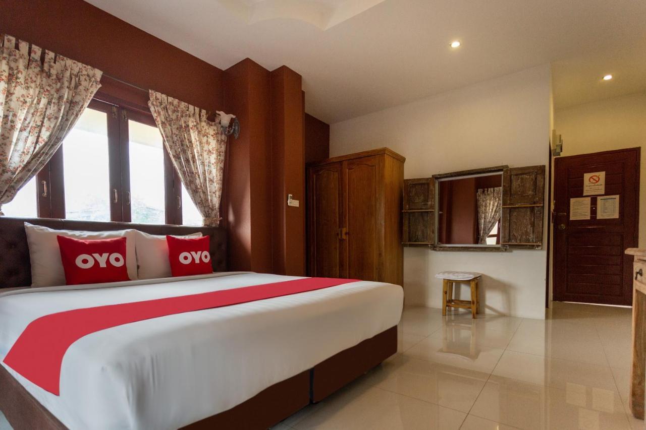 Yellow Tique Hotel Lampang Bagian luar foto