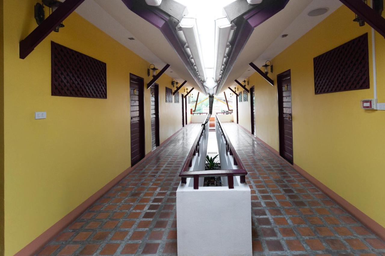 Yellow Tique Hotel Lampang Bagian luar foto