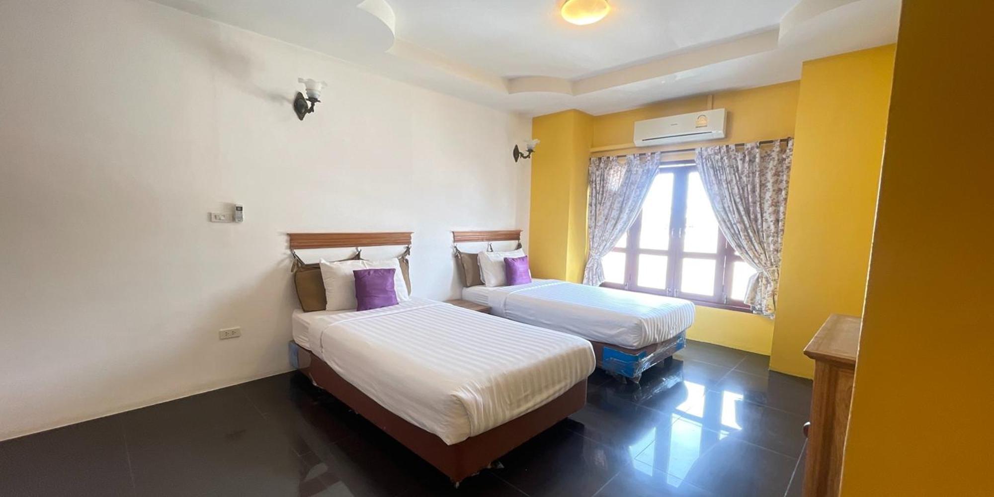 Yellow Tique Hotel Lampang Bagian luar foto