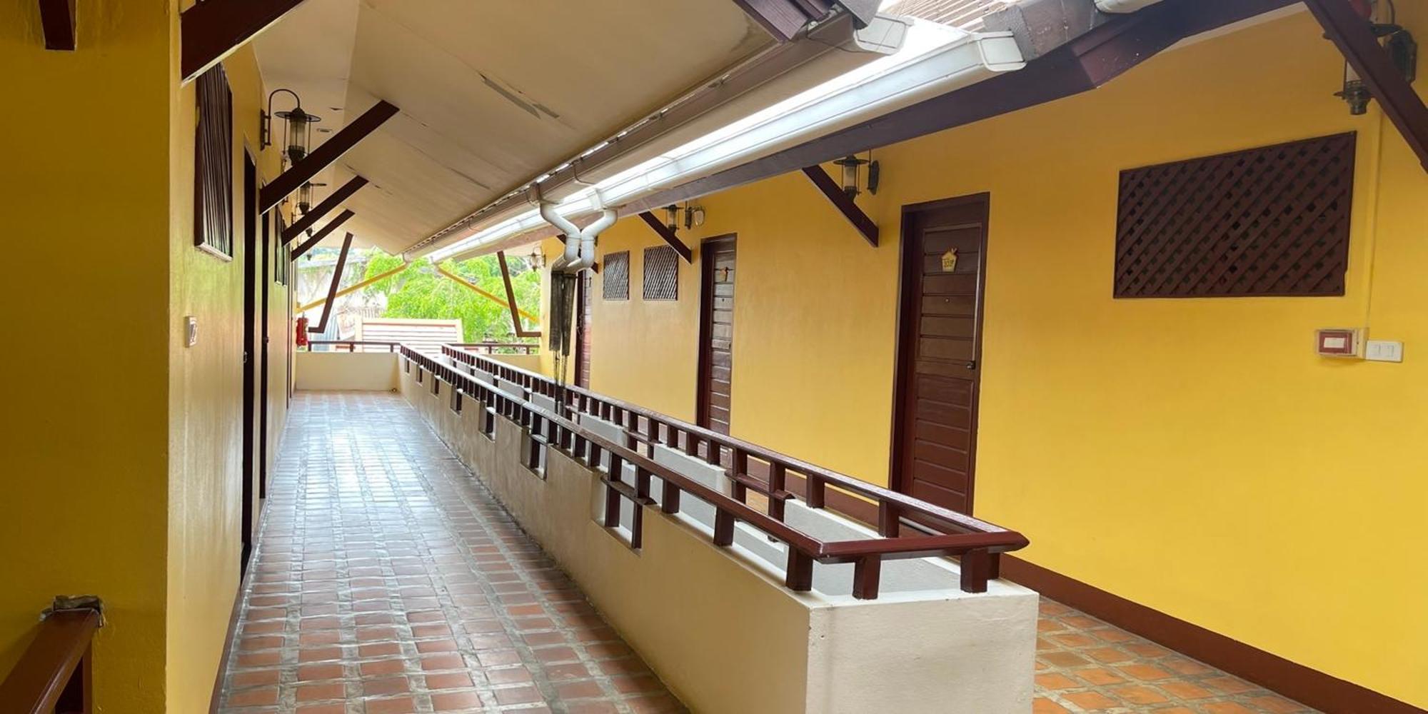 Yellow Tique Hotel Lampang Bagian luar foto