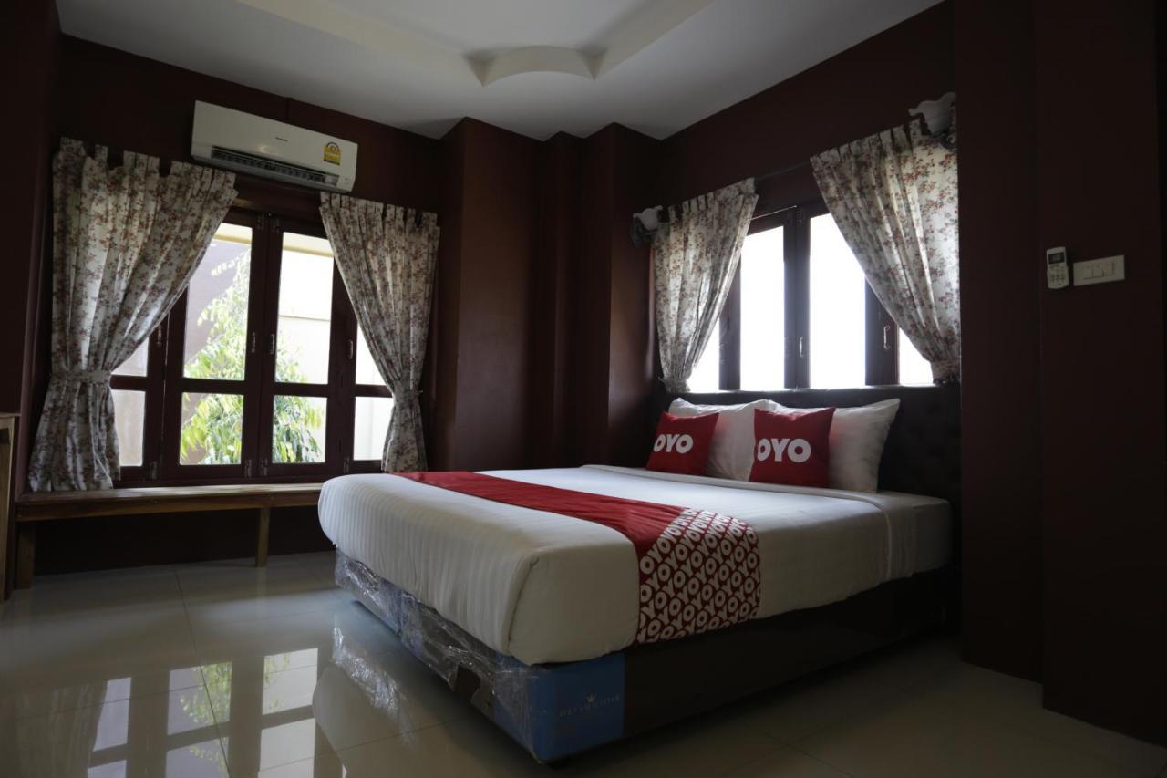 Yellow Tique Hotel Lampang Bagian luar foto
